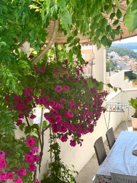 *New Apartment* Petra Хвар Екстериор снимка
